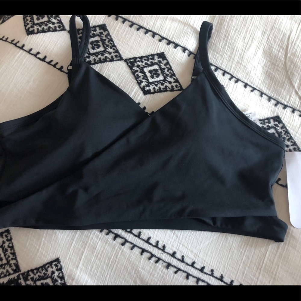 Fabletics Low Impact Sports Bra